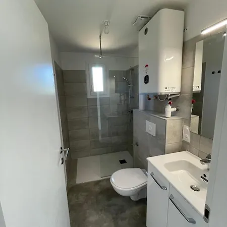 דירה Chez Jeff Lucchini לצ'י