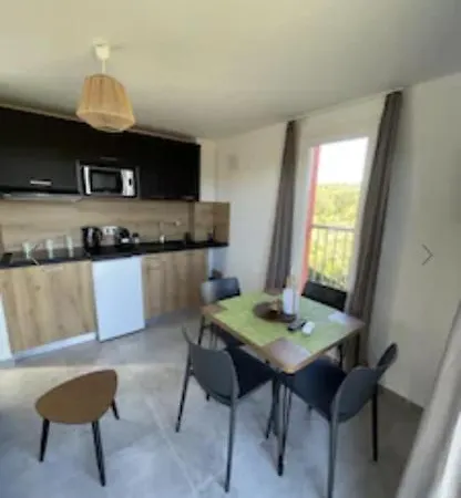 Chez Jeff Lucchini *